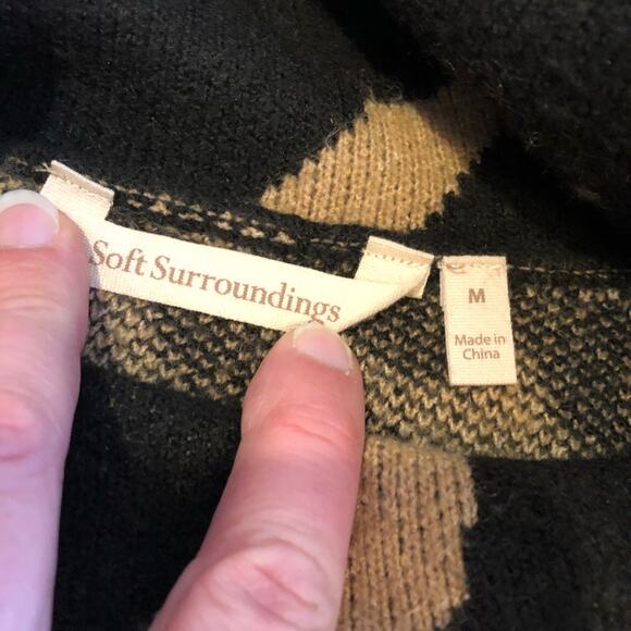 Soft Surroundings black tan zebra stripe cowl neck sweater size Medium - Picture 7 of 14